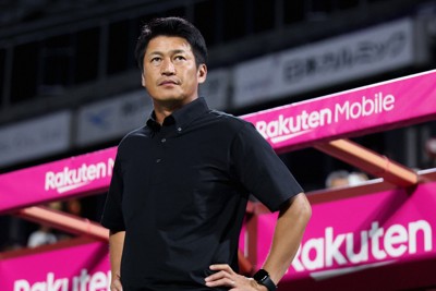 神戸の吉田孝行監督＝ノエビアスタジアム神戸で2025年9月12日、中川祐一撮影