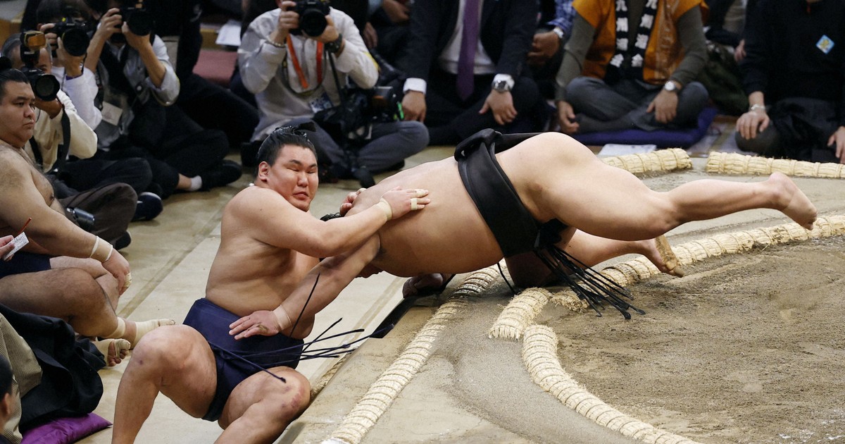 Sumo: Young talent Hakuoho springs opening-day upset against Hoshoryu