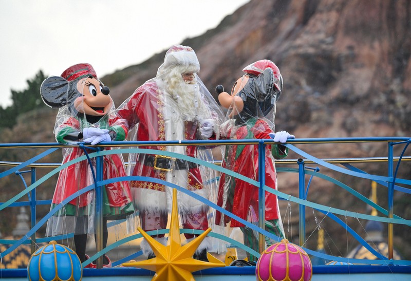 ディズニーのクリスマス メディアデーで披露 [写真特集26/20] | 毎日新聞