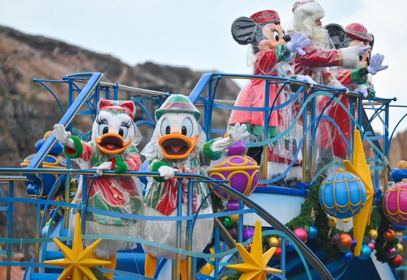 ディズニーのクリスマス メディアデーで披露 [写真特集3/20] | 毎日新聞