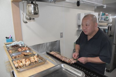 「はれのひ」捜査の刑事、焼き鳥店開業　1日2000本の人気店に