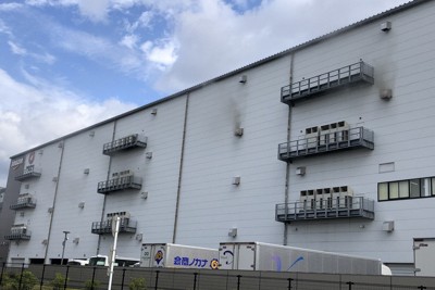 大阪・茨木のアマゾン倉庫で火災　従業員ら全員避難