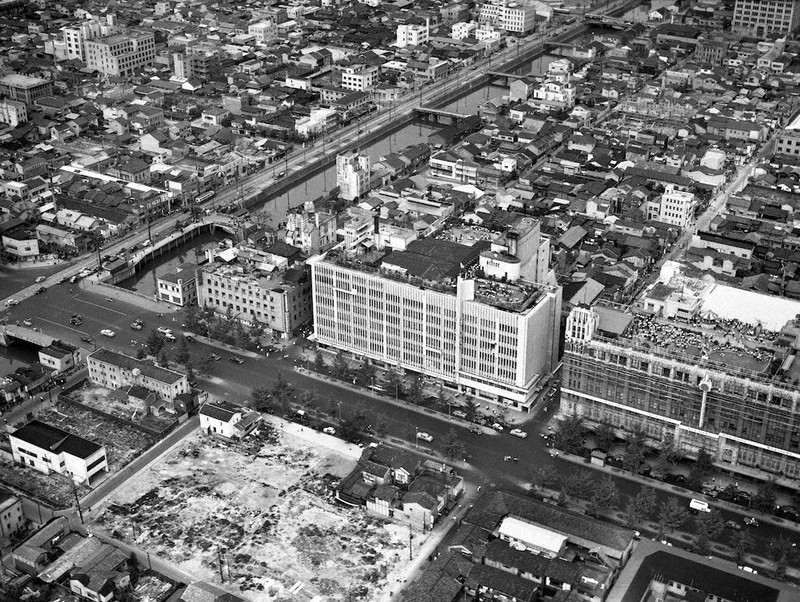 蔵出しPhotoアーカイブ：あの日の紙面 空撮 70年前 大阪 復興、見
