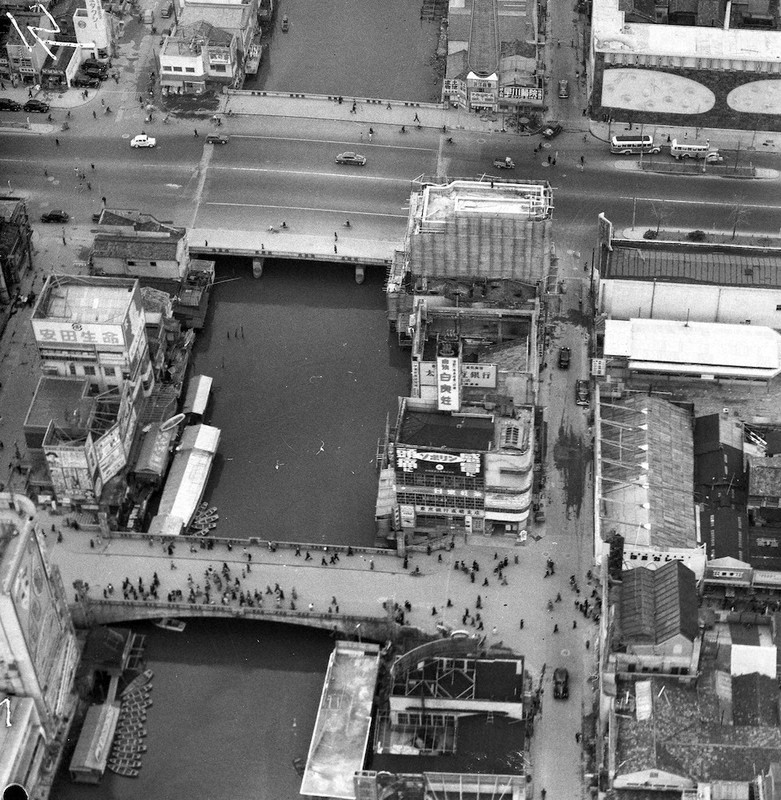 蔵出しPhotoアーカイブ：あの日の紙面 空撮 70年前 大阪 復興、見