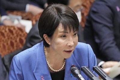参院予算委で答弁する高市首相＝12日午前