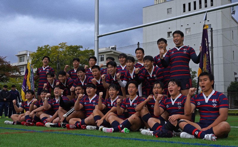 【石川】21大会連続21回目の花園出場を決めた日本航空石川の選手たち＝金沢市営球技場で2025年11月3日午後2時29分、岩本一希撮影