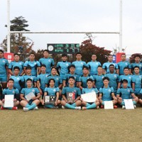 【山梨】3大会連続3回目の花園出場を決めた山梨学院の選手たち＝山梨県南アルプス市で2025年11月9日午後2時29分、野田樹撮影