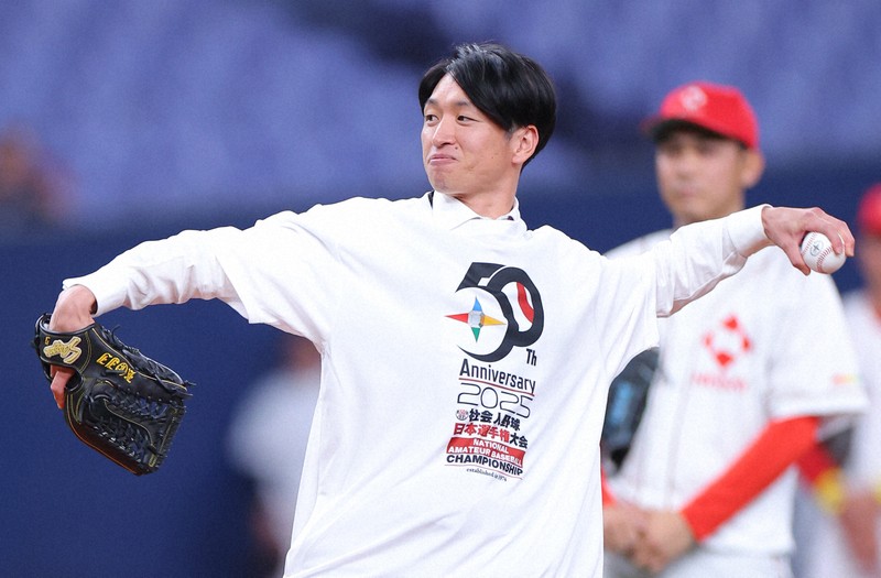 レジェンド始球式で阪神・近本「自分でもびっくり」 日本選手権決勝