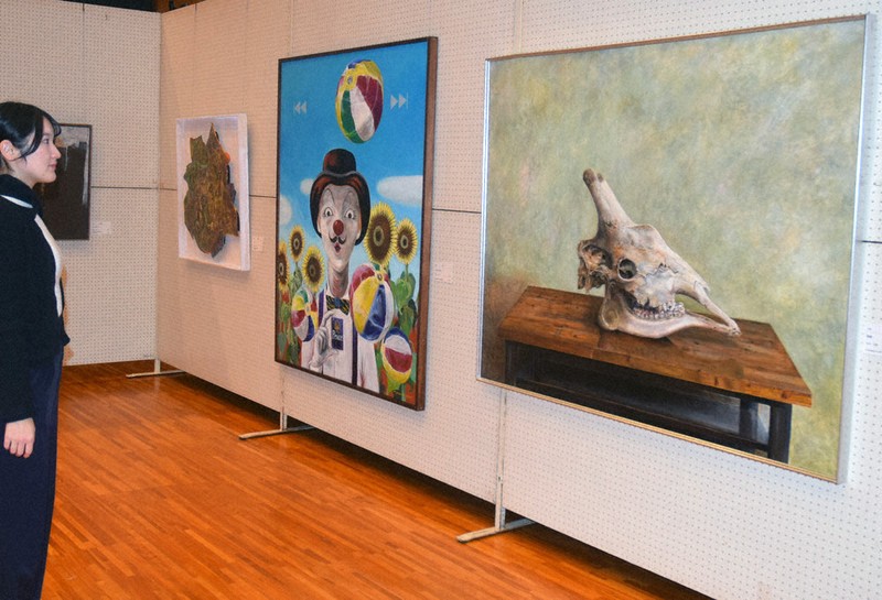 上富田展 力作一堂に 県展、ジュニア県展175点紹介 ／和歌山 | 毎日新聞