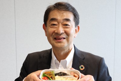 ほぼ毎日、愛妻弁当を食べている三井化学の橋本修社長＝東京都中央区で2023年6月16日午後0時23分、山越峰一郎撮影