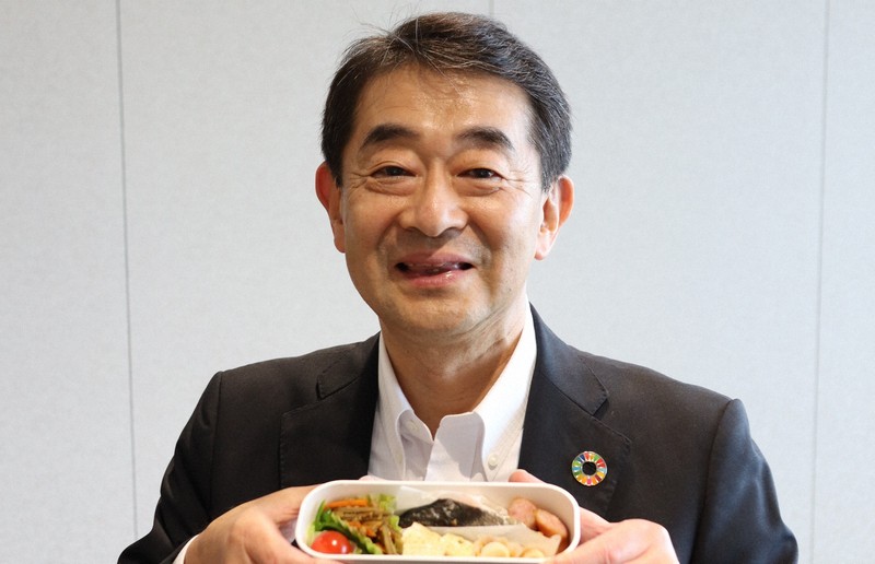 ほぼ毎日、愛妻弁当を食べている三井化学の橋本修社長＝東京都中央区で2023年6月16日午後0時23分、山越峰一郎撮影