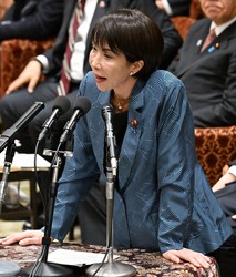Japanese Prime Minister Sanae Takaichi speaks during a House of Representatives Budget Committee session on Nov. 7, 2025. (Mainichi/Akihiro Hirata)
