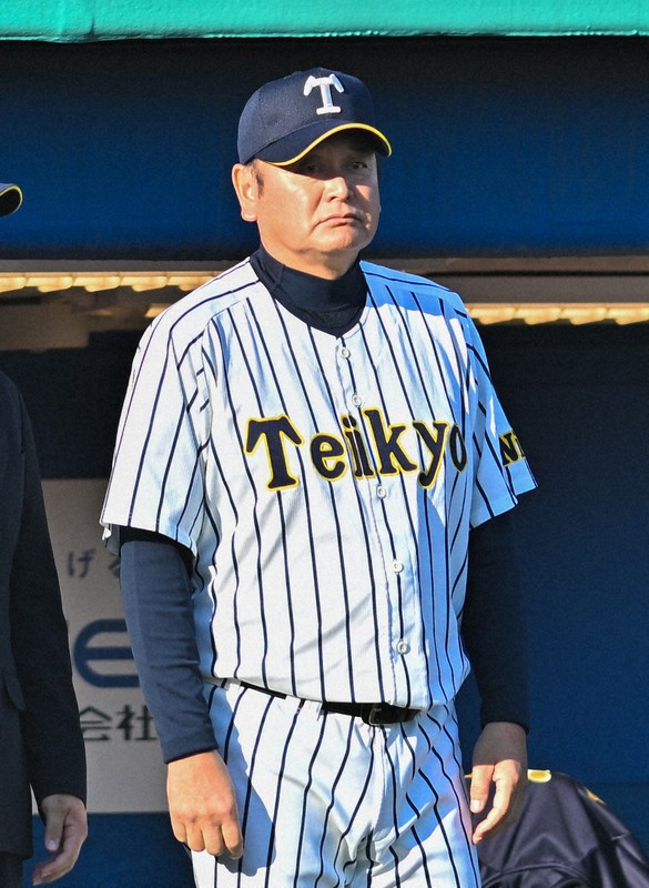 帝京長岡、初勝利届かず 元日本ハムの監督「目標だった」 明治神宮