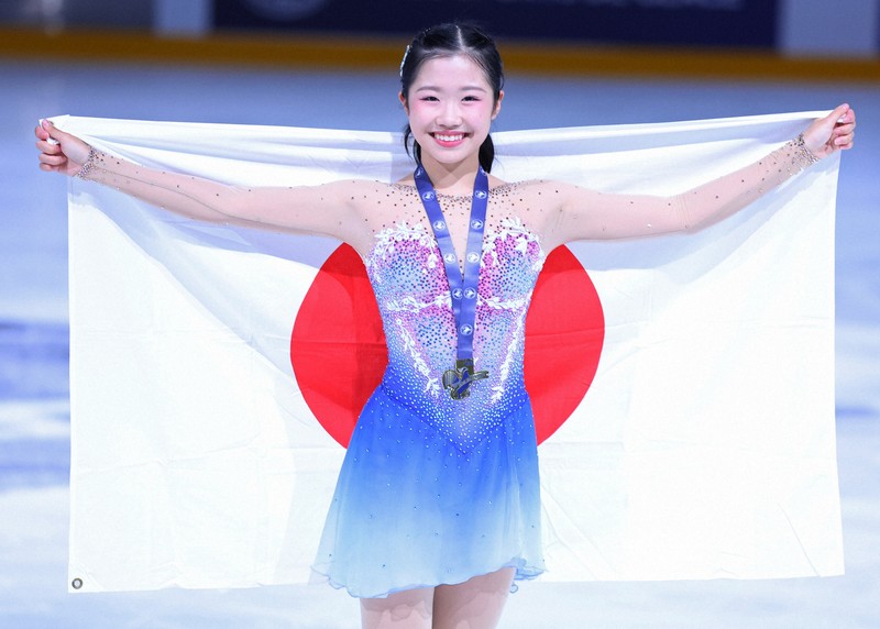 氷裏一体：フィギュア中井亜美の飛躍は必然？ 仏大会の裏にあった所属