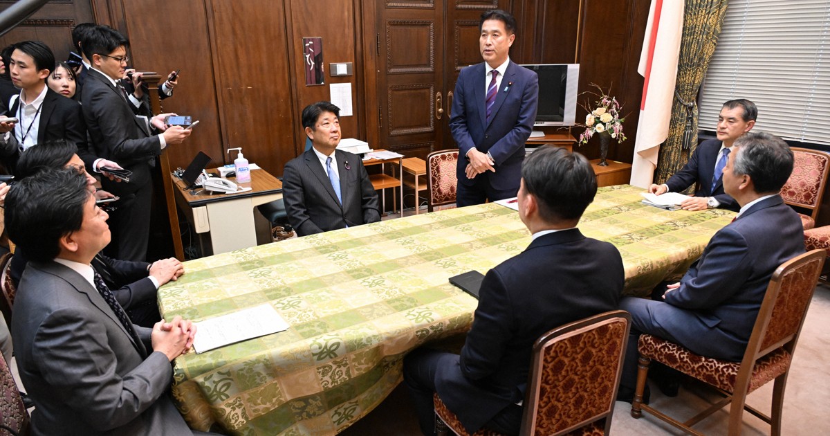 What fees will remain as Japanese gov't makes high school tuition 'free' in FY 2026?