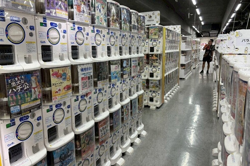 カプセルトイ：大人も夢中「ガチャガチャ」 市場規模4年で3倍 今年で