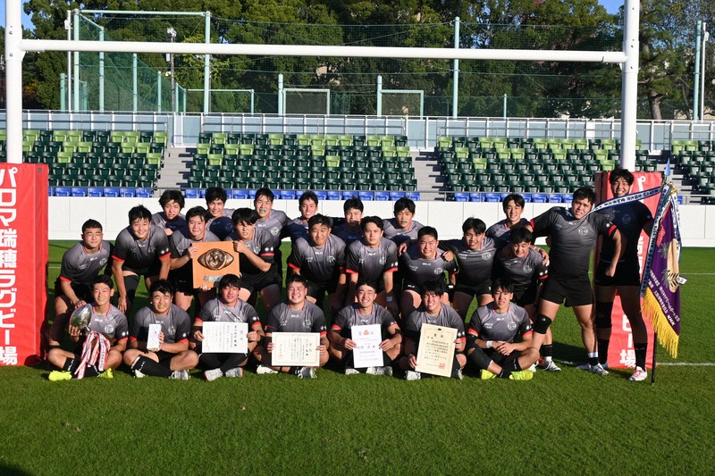 【愛知第2】初の花園出場を決めた名古屋の選手たち＝名古屋市瑞穂区のパロマ瑞穂ラグビー場で2025年11月15日午後3時28分、荒木映美撮影