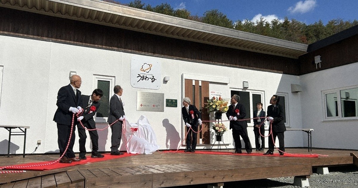 東日本大震災：復興のシンボルに まちなか拠点開所式 貸しオフィスや