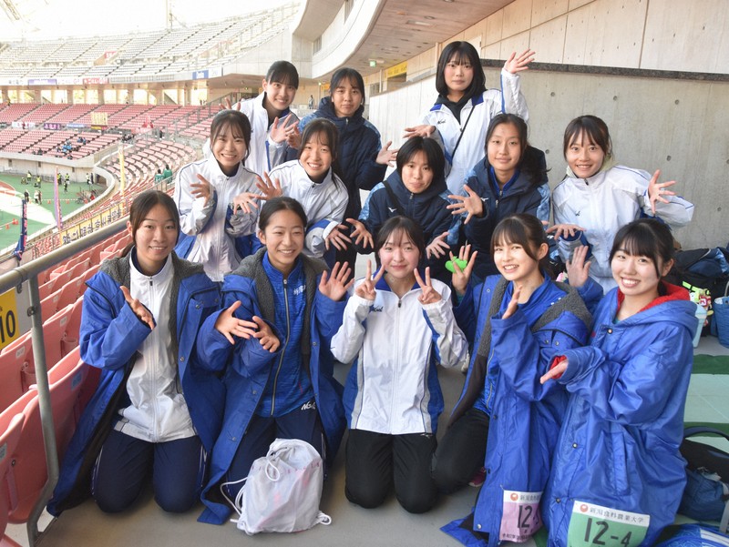【北信越】新潟第一　2年連続10回目＝新潟市中央区のデンカビッグスワンスタジアムで2025年11月16日午前11時29分、杉尾直哉撮影