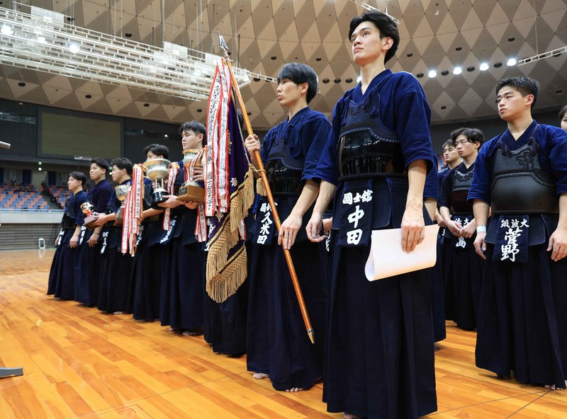 【国士舘大－筑波大】優勝した国士舘大の選手たち＝Asueアリーナ大阪で2025年11月16日、三村政司撮影