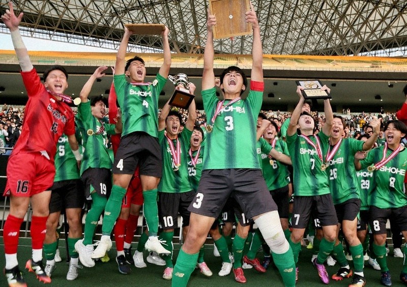 高校サッカー 県予選 昌平が2年ぶり優勝 武南に競り勝つ ／埼玉 | 毎日新聞