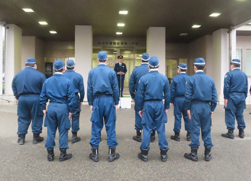 毎小ニュース：社会 クマにライフル 警察が出動式 | 毎日新聞