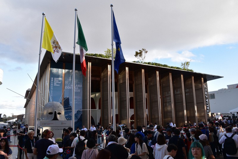 なぜ8時間も待てた？ 万博イタリア館の熱狂に見る「モノ」と「陽