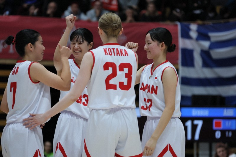 デフリンピック：バスケ女子 ギリシャに快勝、決勝Tへ 20歳双子姉妹も