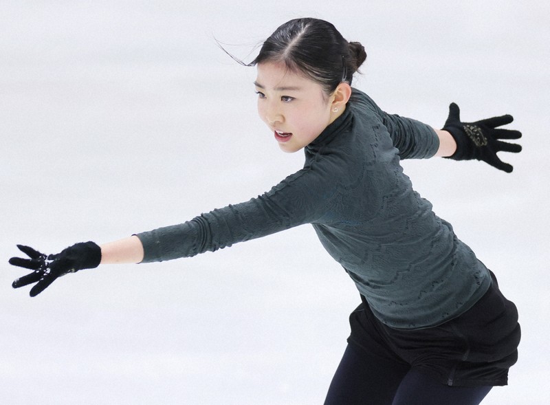 鍵山 合計300点「最低限」 千葉「強い気持ちで」 GP最終戦練習 | 毎日新聞