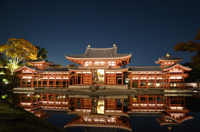 闇夜に浮かぶ平等院鳳凰堂 22日から夜間特別拝観とライトアップ | 毎日新聞