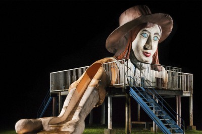 三重県鳥羽市の市民の森公園にあるガリバーを模した滑り台＝木藤富士夫さん撮影・提供