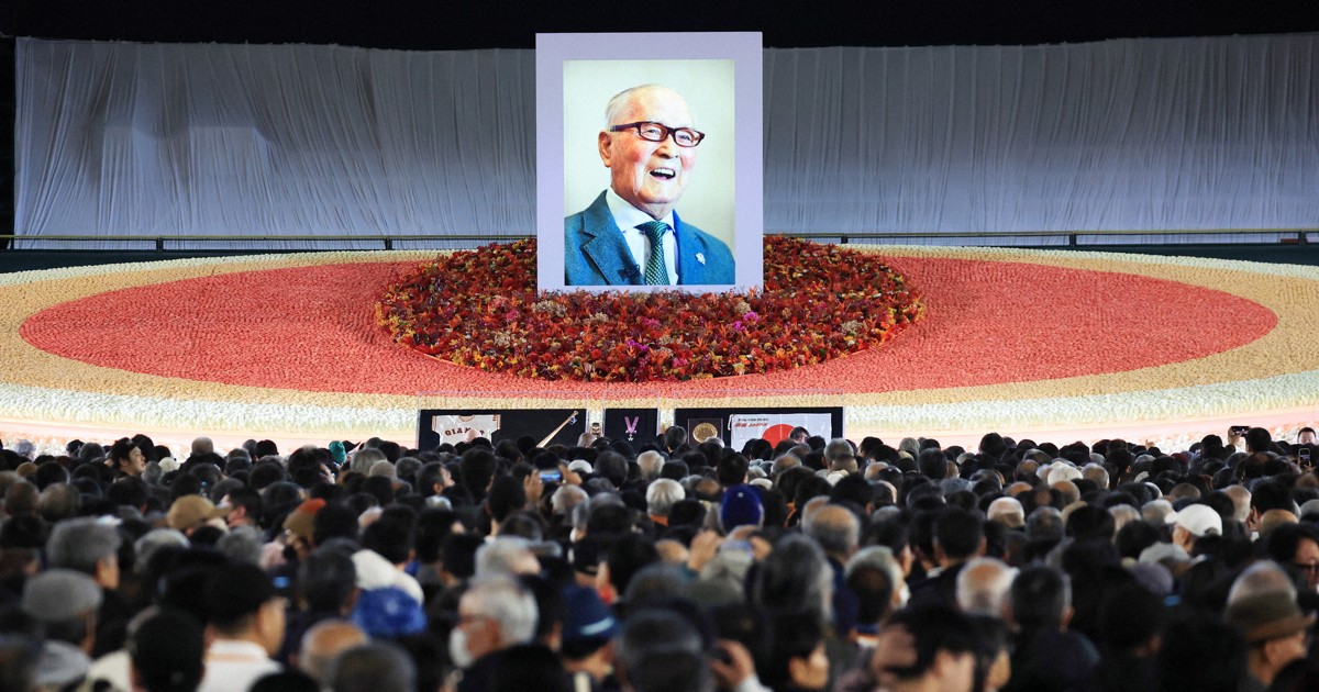 ミスタープロ野球・長嶋さんお別れの会 3万3333本の花に囲まれ | 毎日新聞