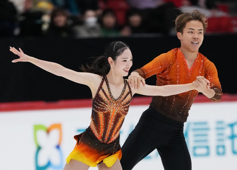 ペアSP「ゆなすみ」は5位発進 フィギュアGP・フィンランド | 毎日新聞