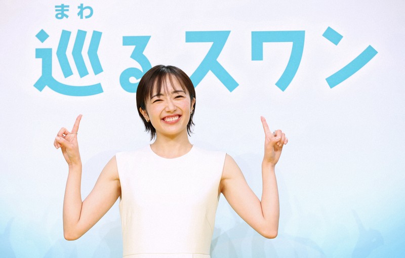 2027年度前期連続テレビ小説「巡るスワン」の制作・主演発表記者会見でフォトセッションに臨む主演の森田望智さん＝東京都渋谷区のNHK放送センターで2025年11月21日午前11時32分、後藤由耶撮影