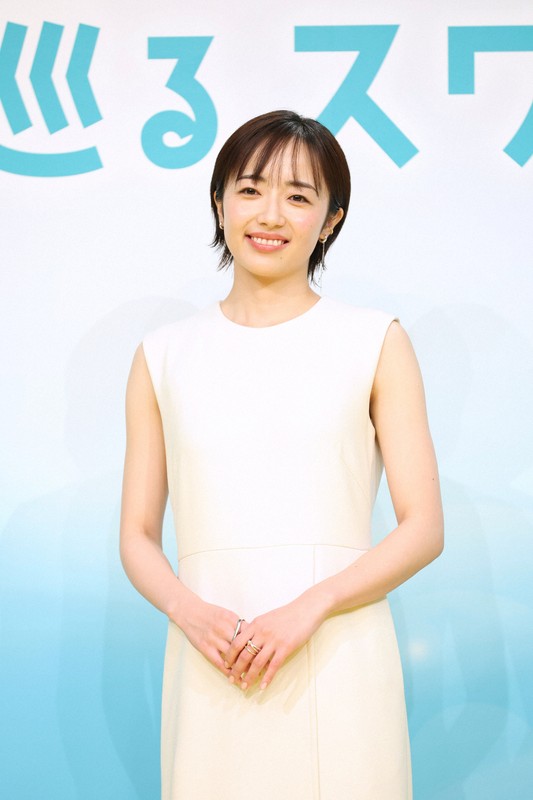 2027年度前期連続テレビ小説「巡るスワン」の制作・主演発表記者会見でフォトセッションに臨む主演の森田望智さん＝東京都渋谷区のNHK放送センターで2025年11月21日午前11時31分、後藤由耶撮影