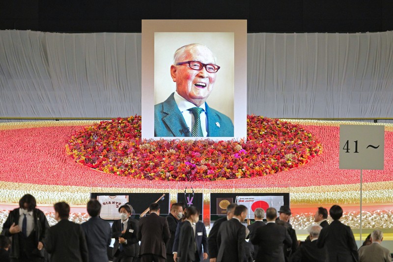 長嶋茂雄さんお別れ会 祭壇にはユニホームやバット [写真特集2/42