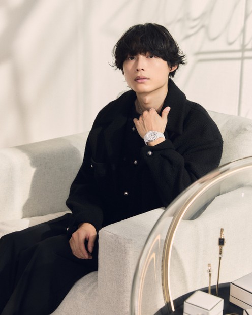 【非売品】SHIRORU 松村北斗肖像入りミラー 非売品】SHIRORU 松村北斗肖像入りミラー