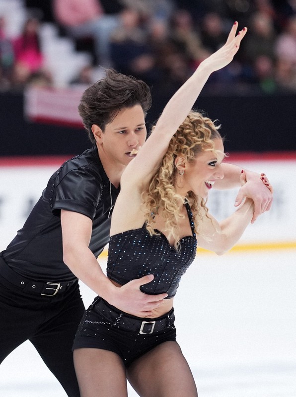 アイスダンスRDはフランスが首位 フィギュアGPフィンランド [写真特集1
