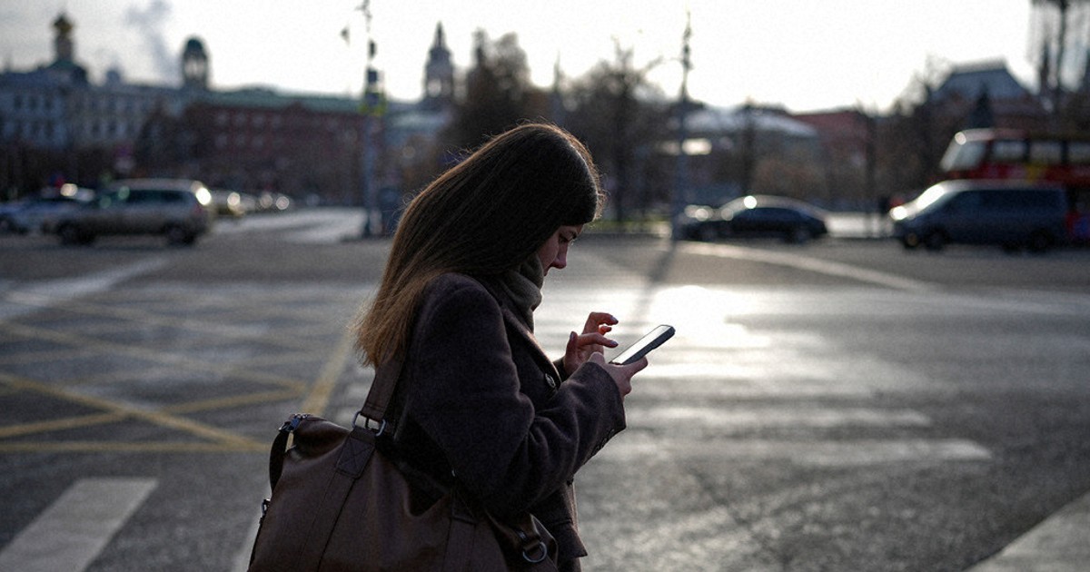 Frustrations grow in Russia over cellphone internet outages that disrupt daily life