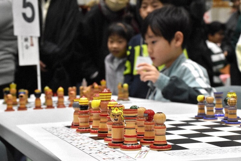 こけし＋チェス＝こけス 青森・黒石で世界大会、静かな熱気 | 毎日新聞