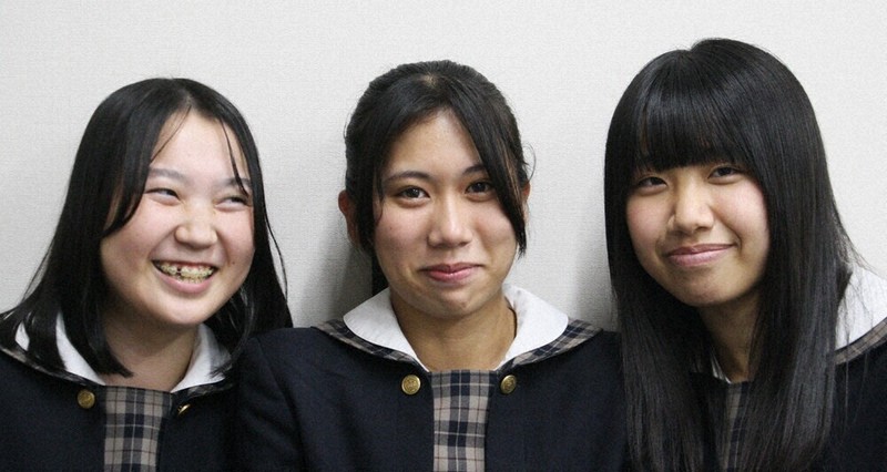 昭和五年七月／時事新報社。銅製　第捨壹回　全日本女學生庭球選手権大會。記念章。 昭和五年七月／時事新報社。銅製 第捨壹回 全日本女學生庭球選手権大會