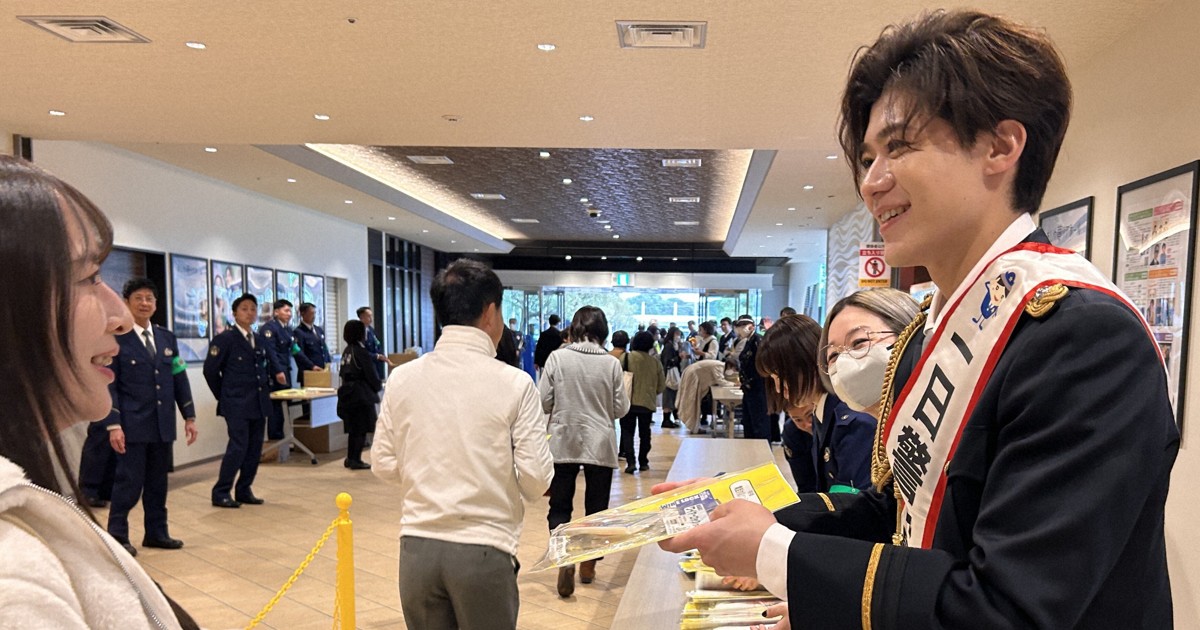 飲酒運転「やめておくレオ～ン」　新浜レオンさんが一日署長　福岡