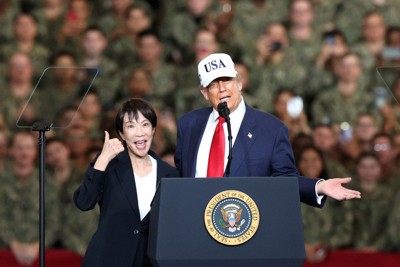 一般ニュース（国内）部門賞を受賞した「名コンビ誕生!?　日米首脳が米空母で演説」＝神奈川県横須賀市の米海軍横須賀基地で2025年10月28日午後4時18分、後藤由耶撮影