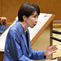 国家基本政策委員会合同審査会で立憲民主党の野田佳彦代表と討論を行う高市早苗首相＝国会内で2025年11月26日午後3時19分、平田明浩撮影