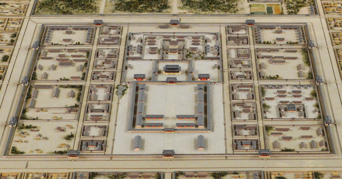 ちょうど400尺 藤原宮・大極殿院の東西幅が判明 奈文研調査 [写真特集1