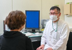 認知症治療薬である「レカネマブ」は免疫の力で原因となるアミロイドβを除去する＝大阪市内の病院で