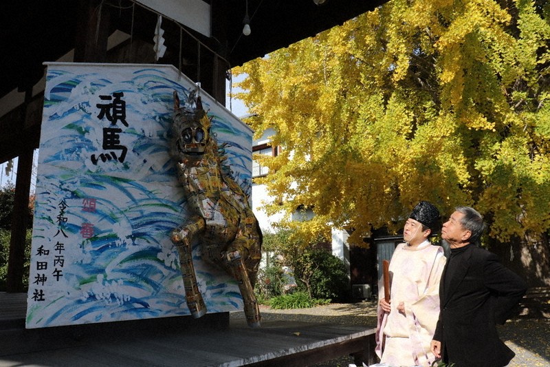 勝負の年、みんな「頑馬」れ 大津・和田神社に立体絵馬奉納 ／滋賀
