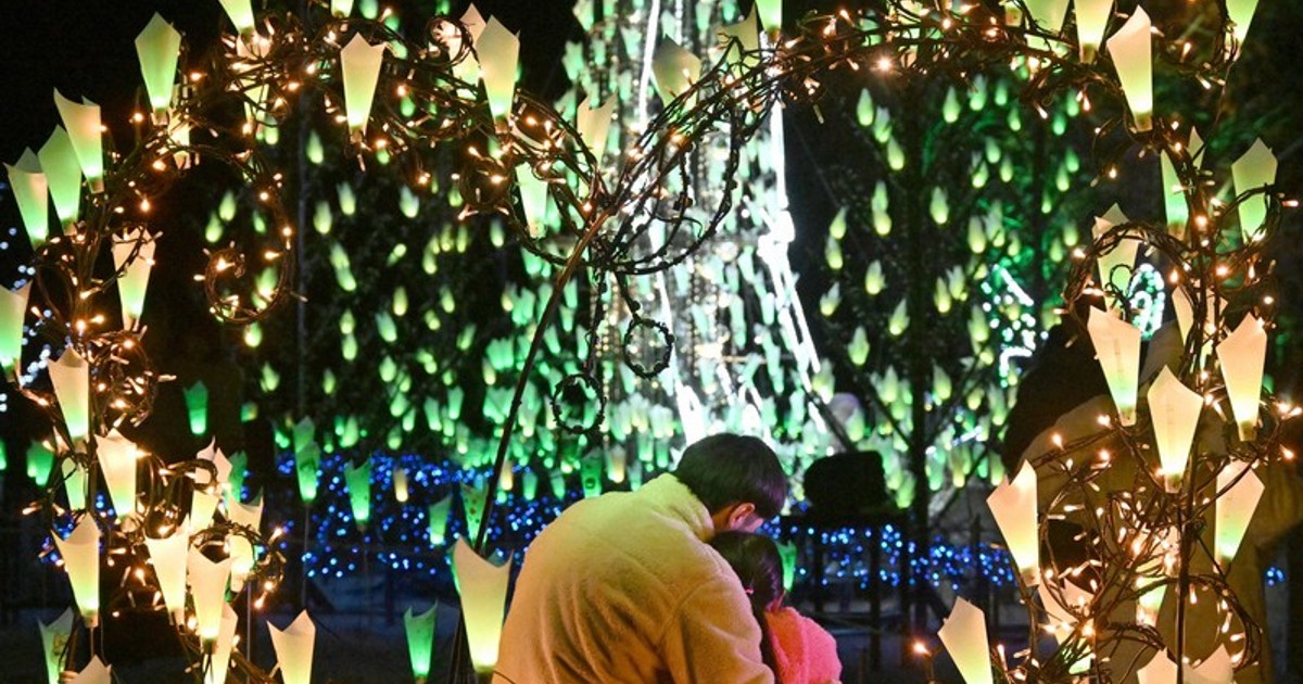 In Photos: Illuminations warm hearts at park in Japan's Yamagata Pref.