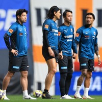 北海道コンサドーレ札幌、今季最終戦を白星で飾る 深井一希が現役