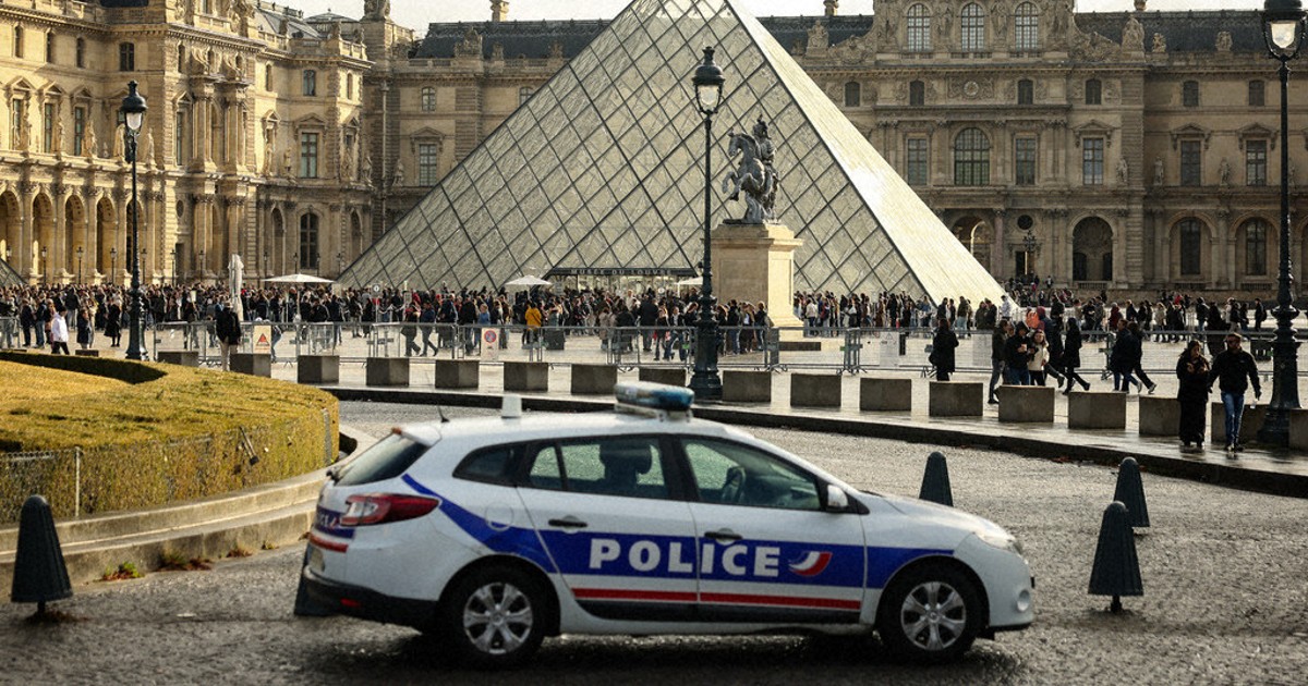 Paris prosecutor says arrested man is thought to be 4th member of Louvre heist gang